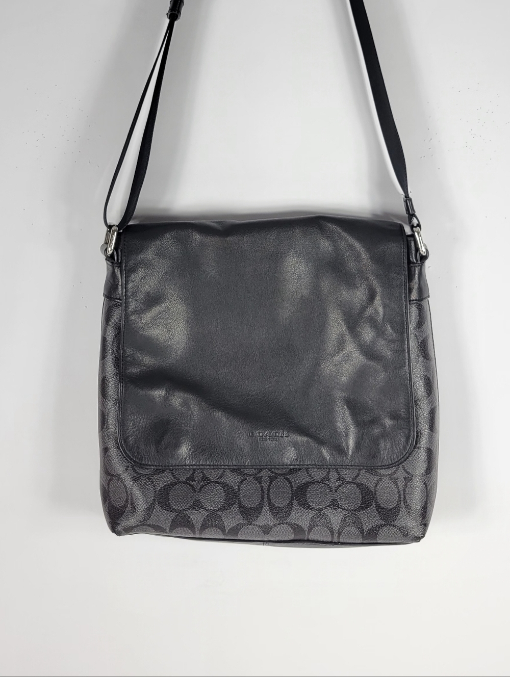 Coach Men’s Black Signature Crossbody Messenger Bag #822